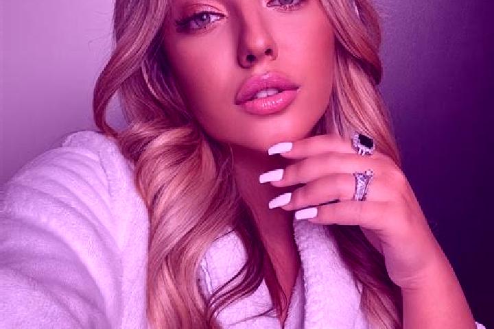 Sophia, 23 — Escort in Cutias, Brazil