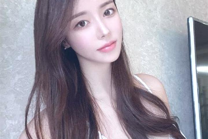 Sophia, 23 — Escort in Ganhezi, China