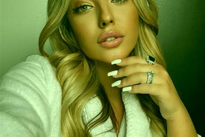 Sophia, 23 — Escort in Oberstammheim, Switzerland