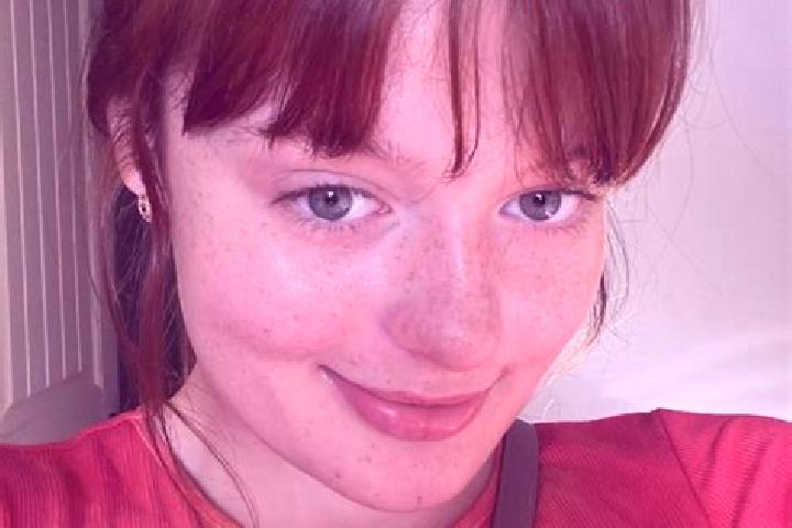 Sophia, 24, a red dark-eyed mixed companion based in Nubarashen. Offering Dinner Date, BDSM, Tantra, Deep French Kissing. Available for incall and outcall, d...
