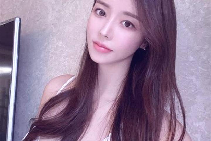 Sophia, 24 — Escort in Sanheba, China