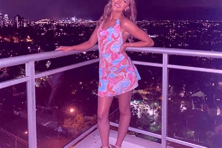 Sophia, 24 — Escort in St James, Australia