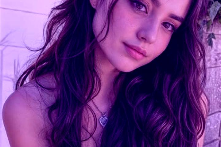 Sophia, 25, a auburn amber-eyed middle eastern companion based in Steinsoultz. Offering Girlfriend Experience, Roleplay, Dinner Date, Tantra. Available for i...
