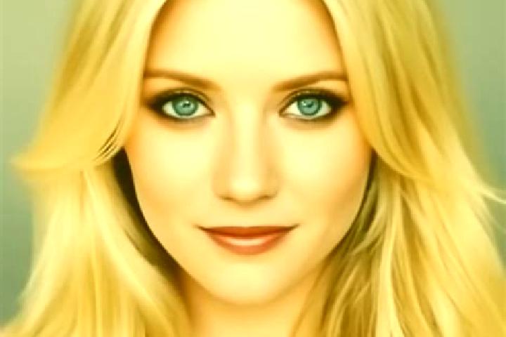 Sophia, 25, a blonde grey-eyed caucasian companion based in Carunchio. Offering Travel Companion, CIM, Dinner Date. Available for incall and outcall, overnig...