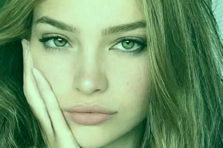 Sophia, 25, a blonde hazel-eyed latina companion based in Bouffioulx. Offering 69, CIM, Domination, Striptease. Available for incall and outcall, overnight b...