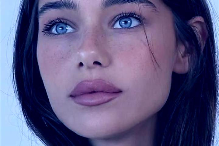 Sophia, 25, a brunette brown-eyed caucasian companion based in Sismaria. Offering BDSM, Couples. Available for incall and outcall, day and evening dates.
