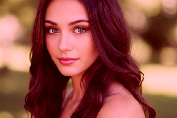 Sophia, 25, a brunette hazel-eyed latina companion based in Gustavsberg. Offering Massage, Roleplay, Domination, Prostate Massage. Available for incall and o...