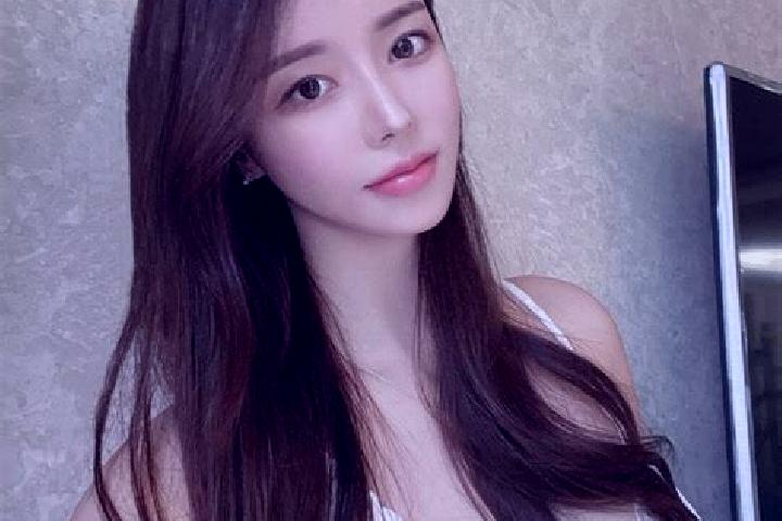 Sophia, 25 — Escort in Mizhuang, China