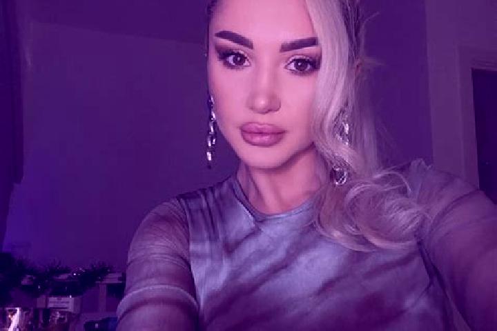 Sophia, 26, a auburn amber-eyed caucasian companion based in Zschopau. Offering Tantra, GFE, BDSM. Available for incall and outcall, overnight bookings avail...