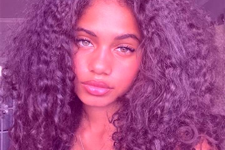 Sophia, 26, a auburn blue-eyed ebony companion based in Villa Elisa. Offering Roleplay, 69, CIM. Available for incall and outcall, day and evening dates.