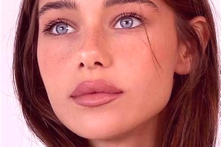 Sophia, 26, a brunette blue-eyed mixed companion based in Asiago. Offering Domination, Travel Companion, Girlfriend Experience, Dinner Date, CIM. Available f...