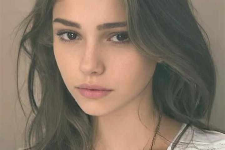 Sophia, 26, a chestnut hazel-eyed slavic companion based in Draganeasca. Offering BDSM, A-Level, GFE. Available for incall and outcall, overnight bookings av...