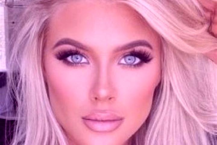 Sophia, 26, a platinum blonde hazel-eyed ebony companion based in Sagara. Offering Couples, 69, Striptease. Available for incall and outcall, day and evening...