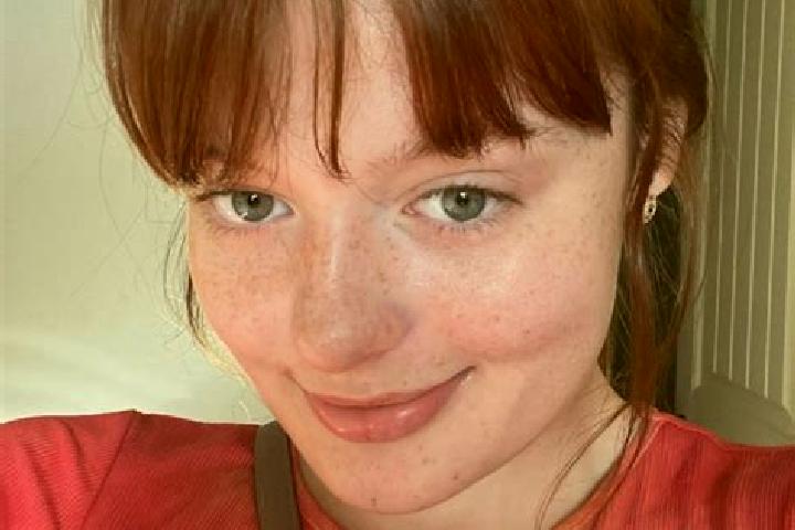 Sophia, 26, a red grey-eyed european companion based in Sioagard. Offering BDSM, GFE, Erotic Massage, Domination. Available for incall and outcall, day and e...