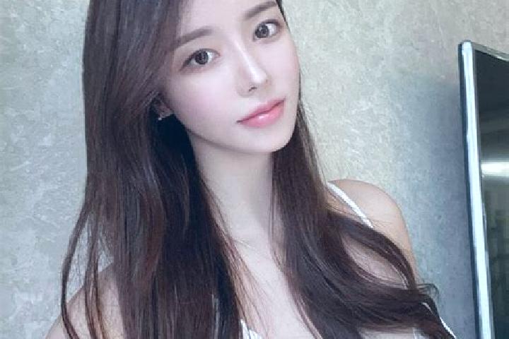 Sophia, 26 — Escort in Moshiyi, China