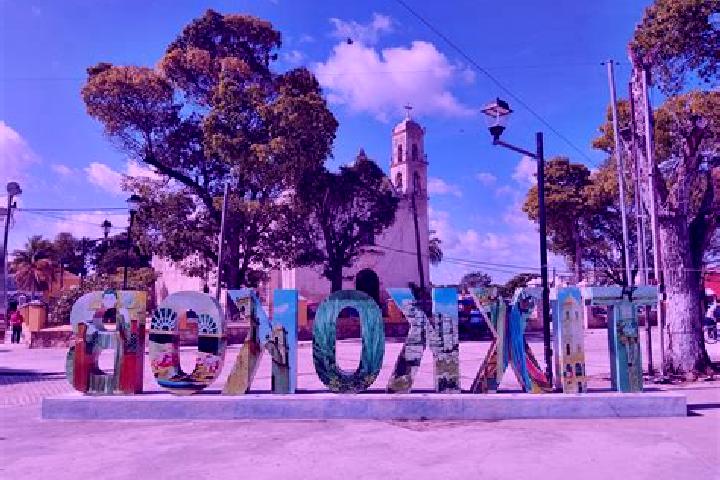 Sophia, 26 — Escort in Tixkokob, Mexico