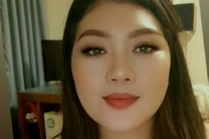 Sophia, 27, a auburn amber-eyed indian companion based in Kota Sarang Samut. Offering Erotic Massage, Overnight, OWO, Girlfriend Experience, Prostate Massage...