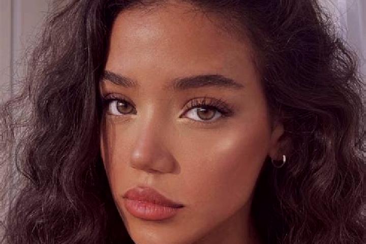 Sophia, 27, a black brown-eyed mixed companion based in Golden Bay. Offering Duos, Domination, Overnight. Available for incall and outcall, day and evening d...