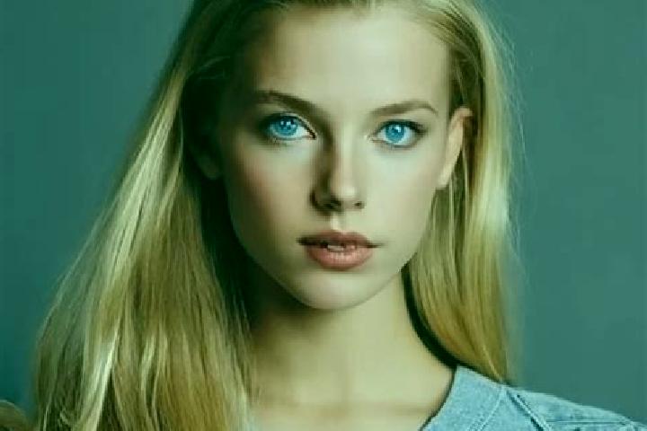 Sophia, 27, a blonde grey-eyed indian companion based in Lugarski Breg. Offering Deep French Kissing, Party Girl, Dinner Date, GFE, Duos. Available for incal...