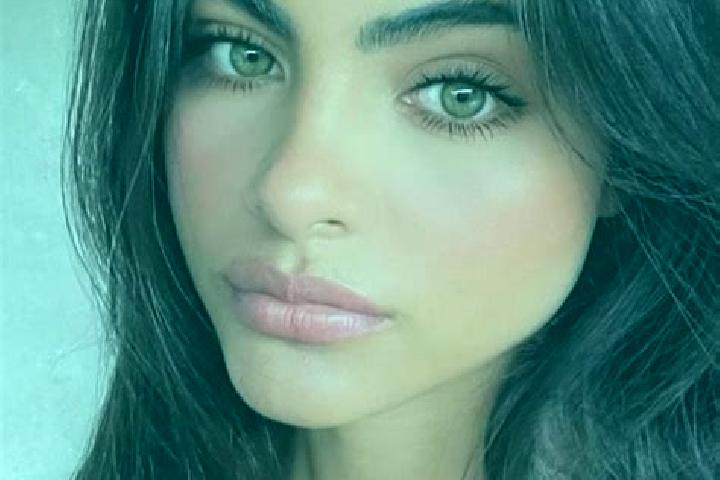 Sophia, 27, a red blue-eyed indian companion based in Torrenueva. Offering Couples, 69, Erotic Massage, OWO. Available for incall and outcall, overnight book...