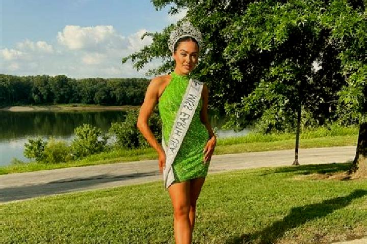 Sophia, 27 — Escort in Mullins, United States