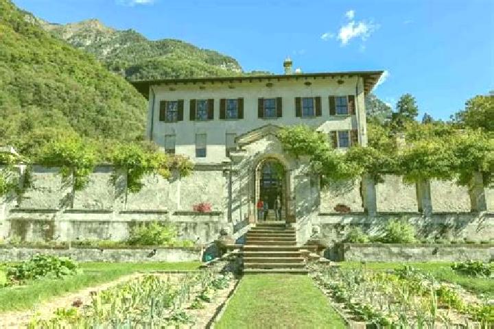 Sophia, 27 — Escort in Villa di Chiavenna, Italy