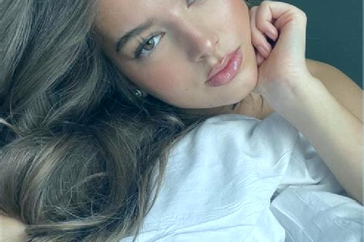 Sophia, 28, a chestnut hazel-eyed caribbean companion based in Albisu. Offering Erotic Massage, Deep French Kissing, Striptease. Available for incall and out...