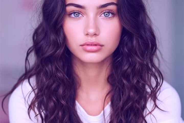 Sophia, 29, a brunette hazel-eyed mediterranean companion based in Ozalj. Offering OWO, Striptease, Duos, Party Girl. Available for incall and outcall, overn...
