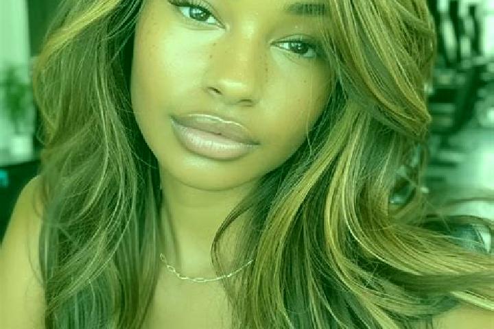 Sophia, 29, a dark blonde brown-eyed mixed companion based in Old Kilpatrick. Offering Massage, Party Girl, GFE, Dinner Date. Available for incall and outcal...