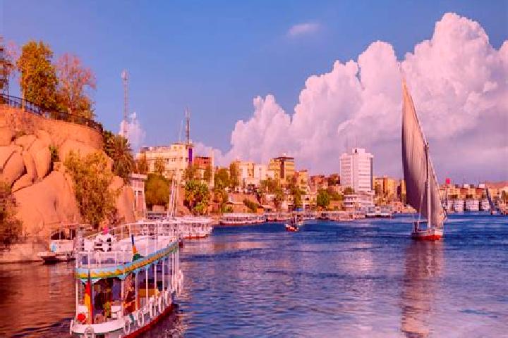 Sophia, 29 — Escort in Maghaghah, Egypt