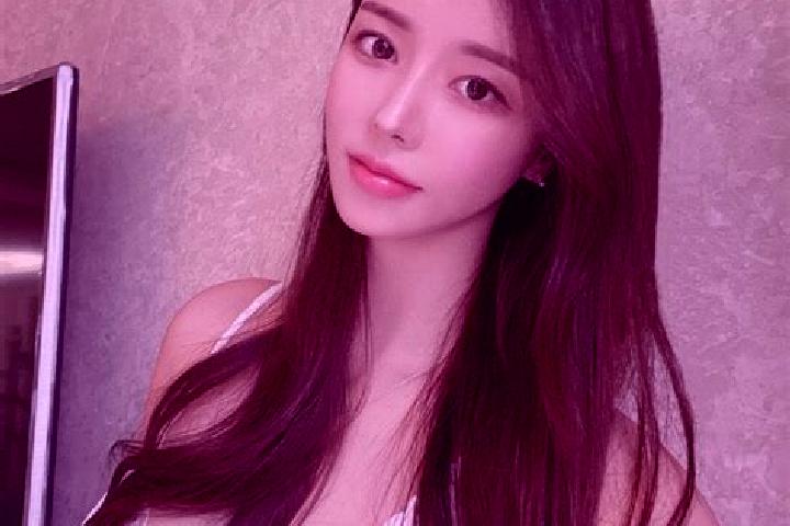 Sophia, 29 — Escort in Majiadian, China
