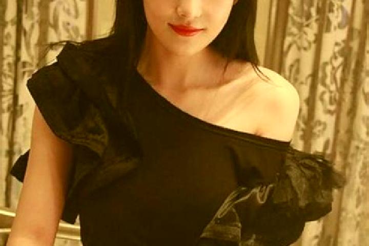 Sophia, 30, a black dark-eyed european companion based in Diezma. Offering 69, Domination, A-Level, Party Girl. Available for incall and outcall, overnight b...