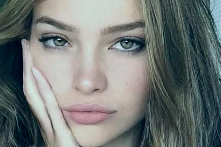 Sophia, 30, a blonde hazel-eyed mixed companion based in Villamediana de Iregua. Offering Striptease, Couples. Available for incall and outcall, day and even...