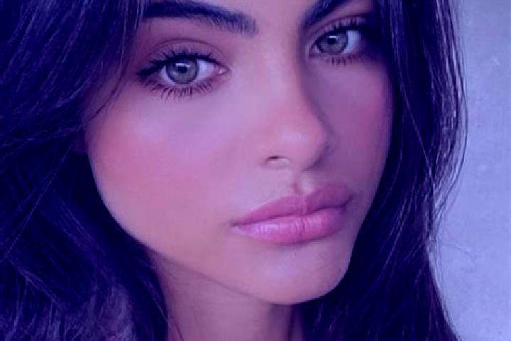 Sophia, 30, a brunette blue-eyed indian companion based in Le Plateau. Offering Dinner Date, Domination, Striptease, A-Level, Erotic Massage. Available for i...