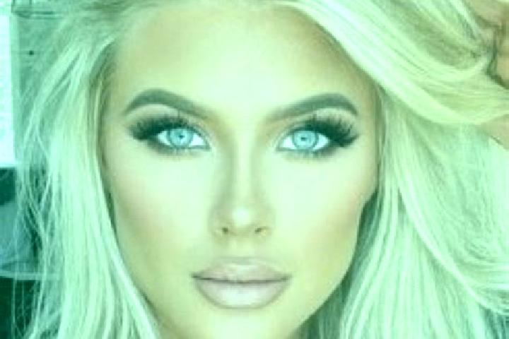 Sophia, 30, a platinum blonde amber-eyed mixed companion based in Hilton. Offering BDSM, Fetish, Deep French Kissing. Available for incall and outcall, day a...