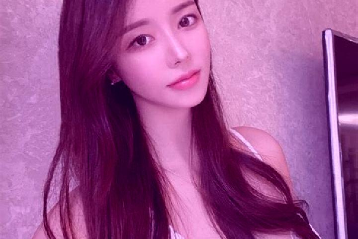 Sophia, 30 — Escort in Luowa, China