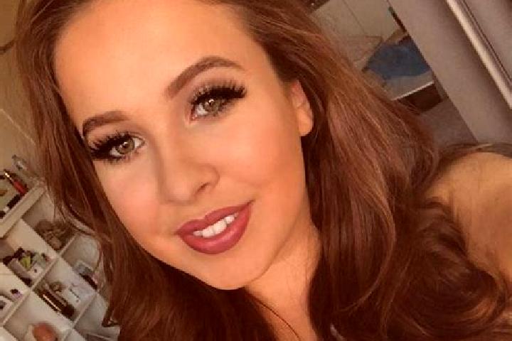 Sophia, 31, a chestnut dark-eyed european companion based in Sanmihaiu Roman. Offering Fetish, Party Girl, Roleplay, Prostate Massage. Available for incall a...
