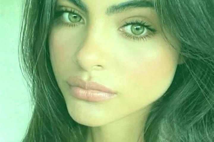 Sophia, 32, a black dark-eyed indian companion based in Ossi. Offering OWO, Dinner Date, Overnight. Available for incall and outcall, overnight bookings avai...
