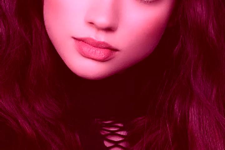 Sophia, 32, a brunette dark-eyed european companion based in Pango. Offering Striptease, Massage, OWO. Available for incall and outcall, day and evening dates.