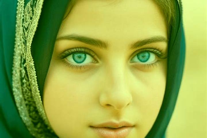 Sophia, 32, a chestnut blue-eyed middle eastern companion based in Cabezas del Villar. Offering Fetish, Travel Companion, Massage, Tantra. Available for inca...