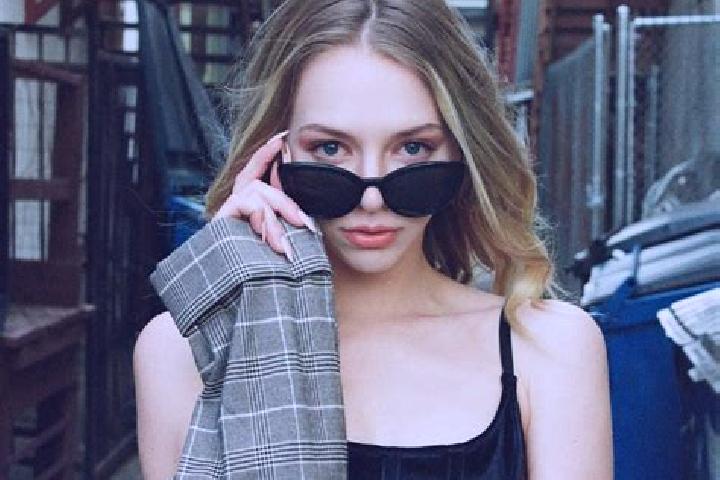 Sophia, 32 — Escort in Saint Cyrus, United Kingdom