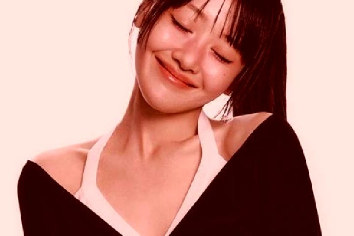 Sophia, 32 — Escort in Yves, France