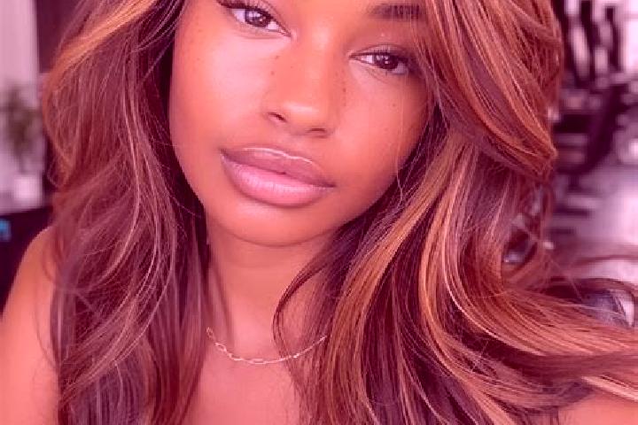 Sophia, 33, a blonde dark-eyed mixed companion based in AlZwya. Offering Erotic Massage, Duos, Prostate Massage, Party Girl. Available for incall and outcall...