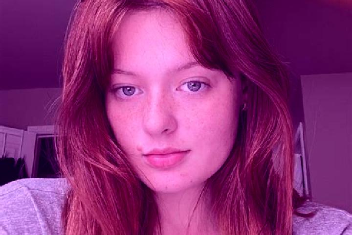 Sophia, 33, a chestnut green-eyed european companion based in Vermont Square. Offering Erotic Massage, Dinner Date, Party Girl. Available for incall and outc...