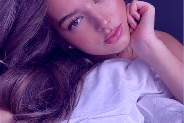 Sophia, 33, a chestnut hazel-eyed caucasian companion based in Karangboyo. Offering Girlfriend Experience, Roleplay, Overnight, Erotic Massage. Available for...