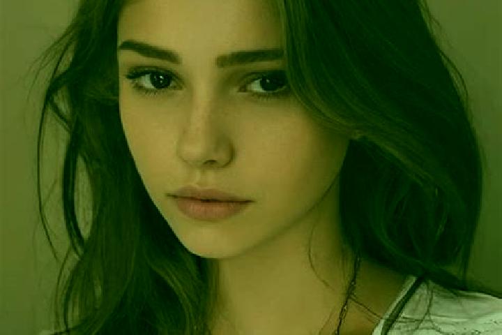 Sophia, 33, a chestnut hazel-eyed slavic companion based in Yiju. Offering Duos, Massage, A-Level, GFE. Available for incall and outcall, day and evening dates.