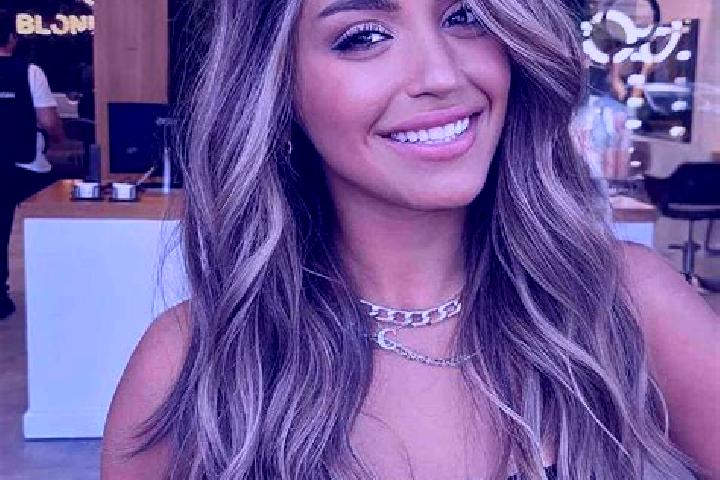 Sophia, 33, a dark blonde brown-eyed caucasian companion based in Leon. Offering Duos, GFE, Couples. Available for incall and outcall, day and evening dates.