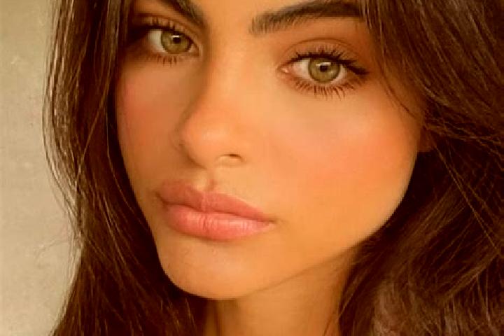 Sophia, 33, a red green-eyed indian companion based in Hernandez. Offering 69, Prostate Massage, Roleplay, Domination. Available for incall and outcall, over...