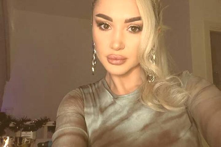 Sophia, 34, a black grey-eyed indian companion based in Roff. Offering GFE, Party Girl, OWO, Travel Companion, A-Level. Available for incall and outcall, day...