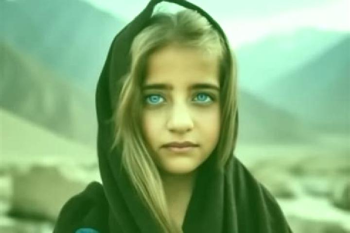 Sophia, 34, a blonde amber-eyed middle eastern companion based in Tokarivka. Offering Tantra, A-Level, Overnight. Available for incall and outcall, day and e...